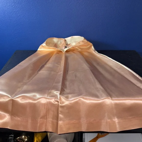 👗 Vintage 1940s Carlye Pale Pink Satin Suit – Frog Buttons, Peplum Waist – EUC - Picture 14 of 16